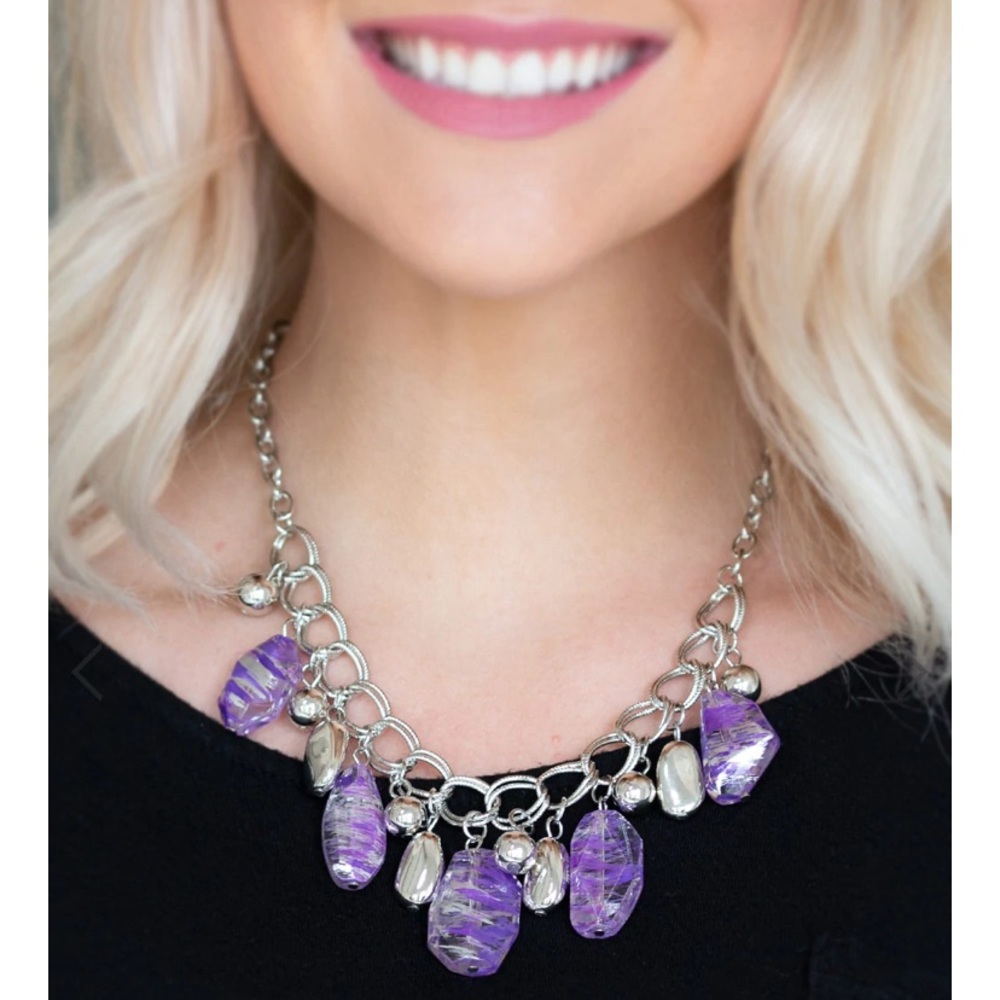Paparazzi Silver and Purple Necklace